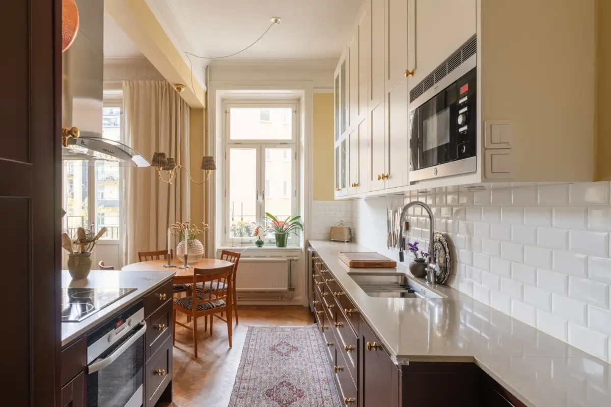 A Warm Color Scheme in a Classic Turn-of-the-Century Apartment 12 classic-turn-of-the-century-apartment-stockholm-nordroom