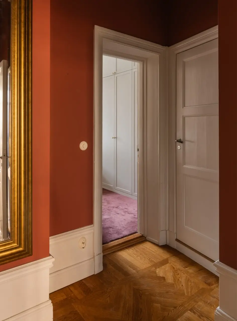 A Warm Color Scheme in a Classic Turn-of-the-Century Apartment 27 classic-turn-of-the-century-apartment-stockholm-nordroom