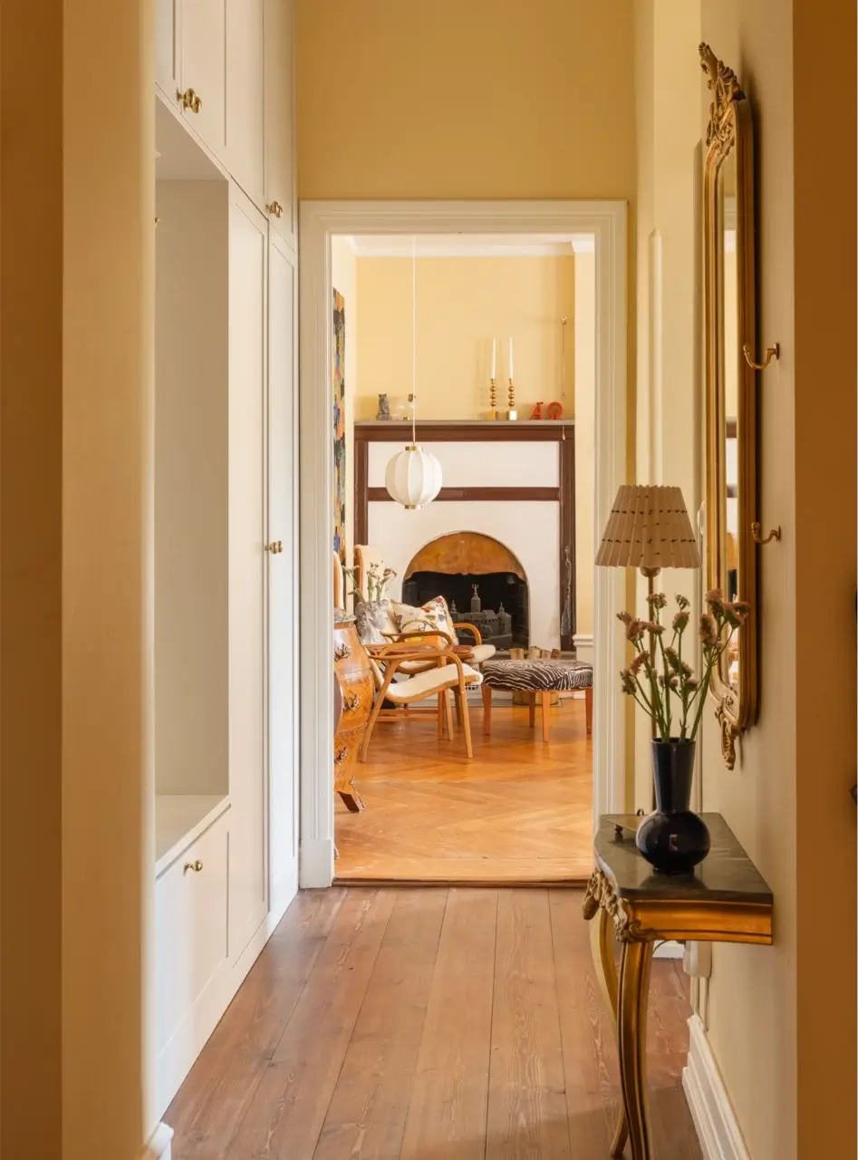 A Warm Color Scheme in a Classic Turn-of-the-Century Apartment 37 classic-turn-of-the-century-apartment-stockholm-nordroom