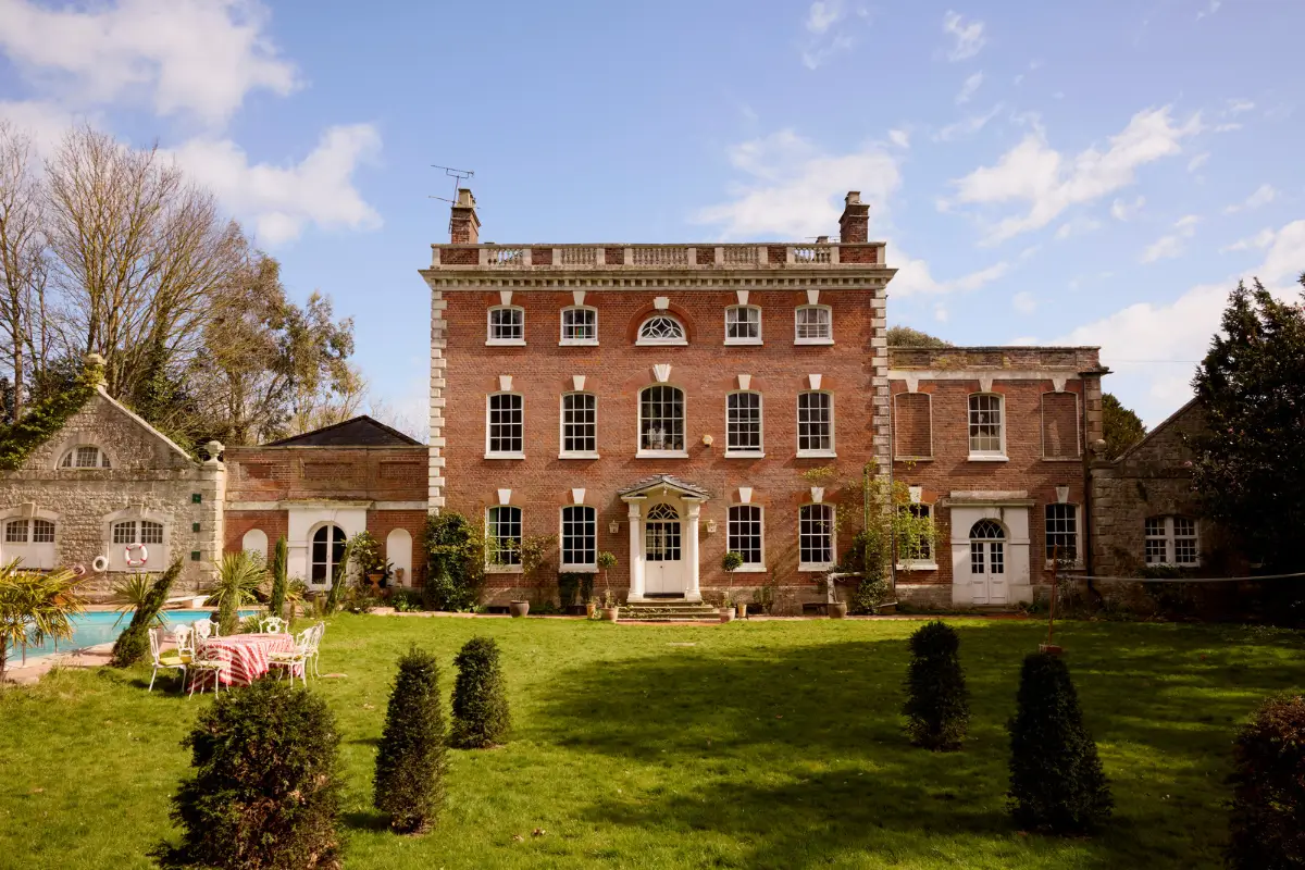 Playful and Colorful Interiors in a Grand Georgian House in the English Countryside 1 colorful-eclectic-art-filled-manor-house-england
