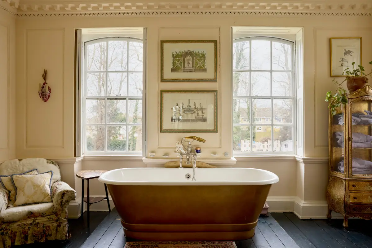 Playful and Colorful Interiors in a Grand Georgian House in the English Countryside 21 colorful-eclectic-art-filled-manor-house-england