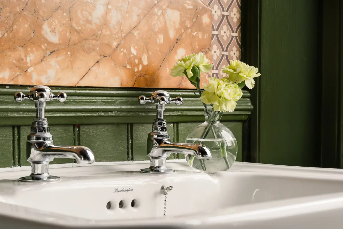 A Pink and Green Color Palette in the Eclectic London Apartment of Two Designers 14 colorful-eclectic-london-apartment-luke-edward-hall-duncan-campbell