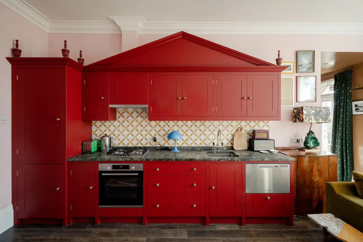 A Pink and Green Color Palette in the Eclectic London Apartment of Two Designers 7 colorful-eclectic-london-apartment-luke-edward-hall-duncan-campbell