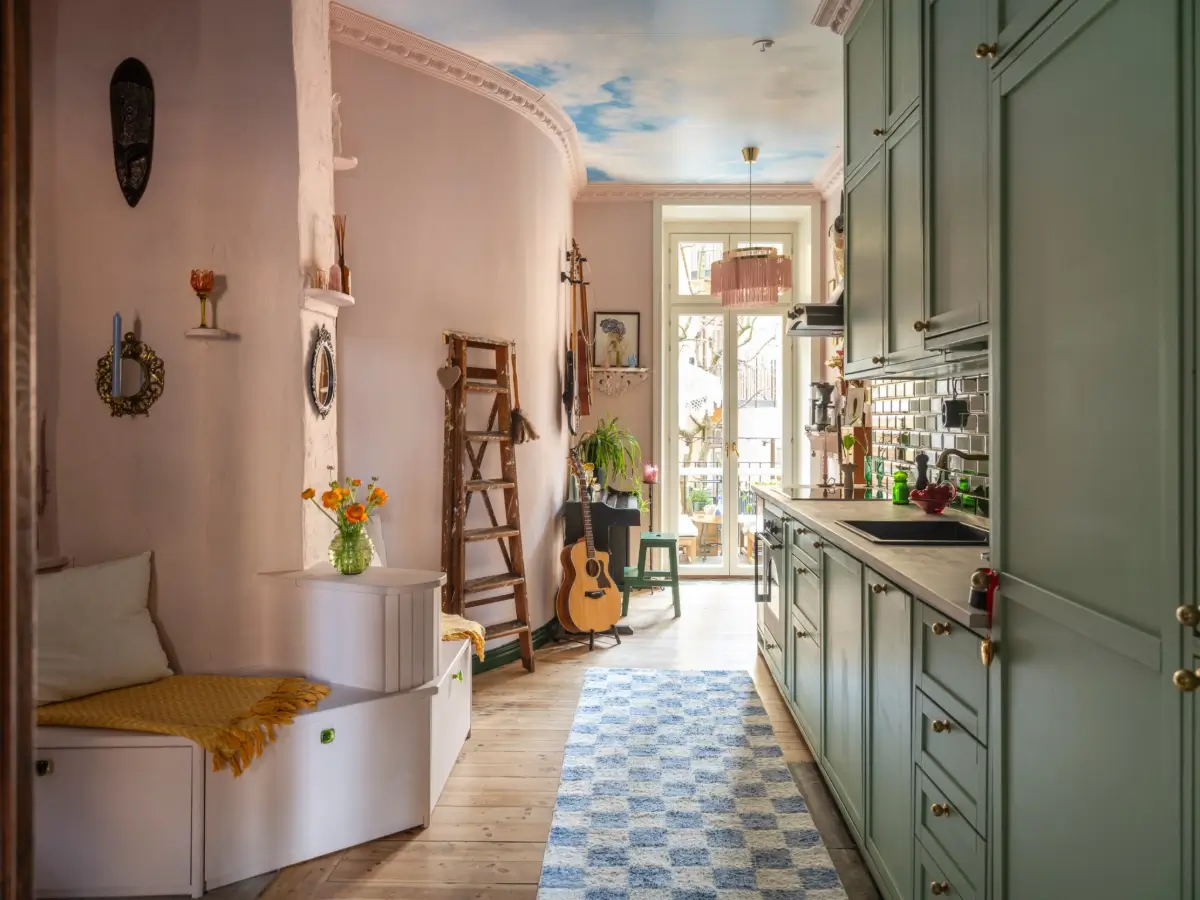 A Stockholm Apartment Color-Drenched in Green, Pink, and Blue Tones 1 cozy-colorful-turn-of-the-century-apartment-stockholm-nordroom