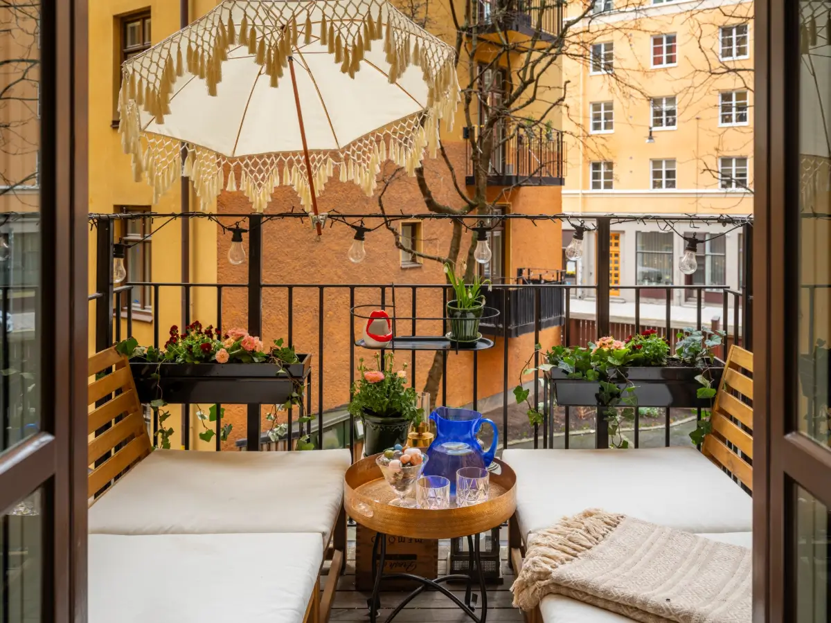 A Stockholm Apartment Color-Drenched in Green, Pink, and Blue Tones 14 cozy-colorful-turn-of-the-century-apartment-stockholm-nordroom