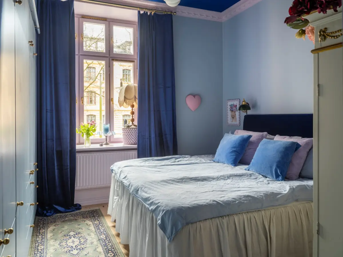 A Stockholm Apartment Color-Drenched in Green, Pink, and Blue Tones 28 cozy-colorful-turn-of-the-century-apartment-stockholm-nordroom
