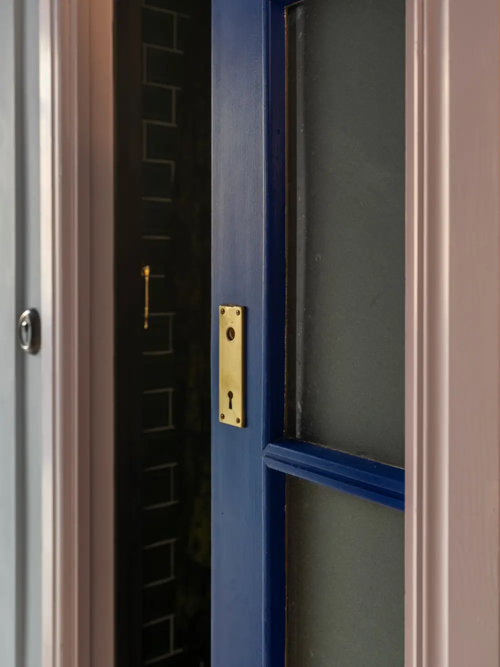 A Stockholm Apartment Color-Drenched in Green, Pink, and Blue Tones 31 cozy-colorful-turn-of-the-century-apartment-stockholm-nordroom