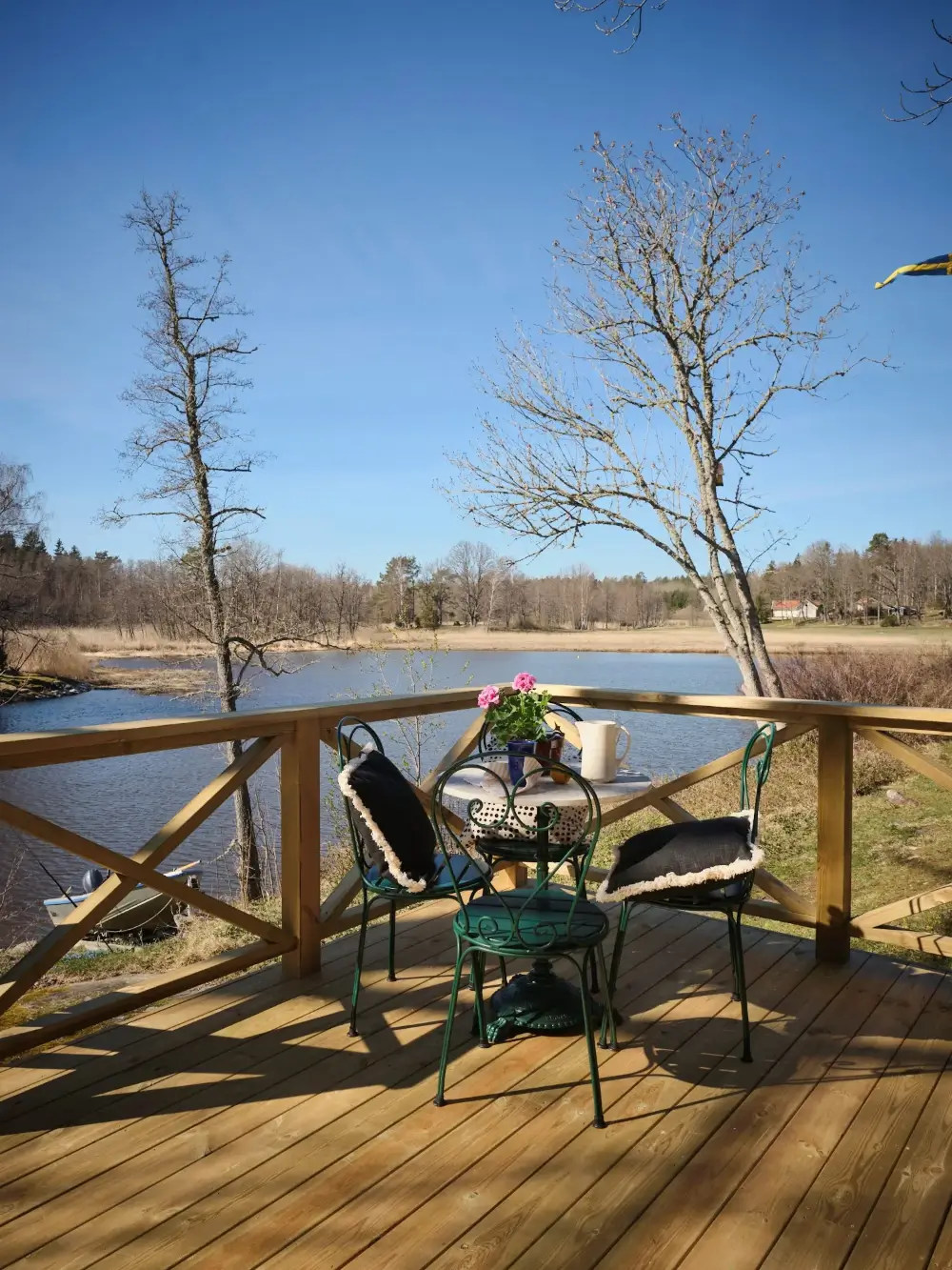 A Cozy Wooden Guest House with a Brick Floor at a Swedish Country Estate 30 cozy-guesthouse-stone-floor-wallpaper-swedish-island-home-nordroom