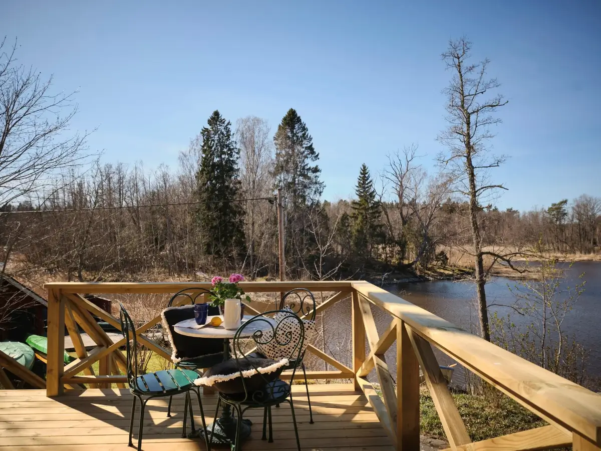 A Cozy Wooden Guest House with a Brick Floor at a Swedish Country Estate 31 cozy-guesthouse-stone-floor-wallpaper-swedish-island-home-nordroom