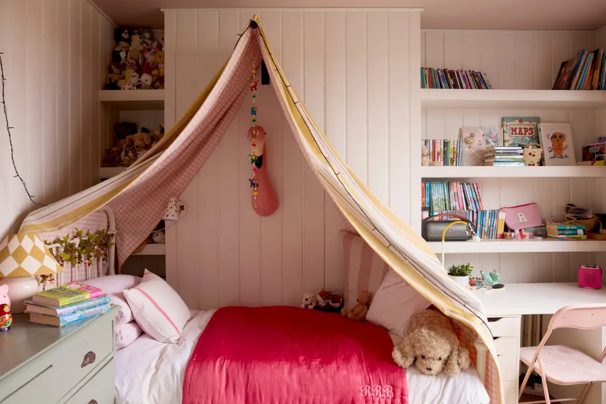 Floral Textiles, Period Details, and a Garden Oasis in a London Family Home 26 edwardian-london-townhouse-garden-oasis-buchanan-studio