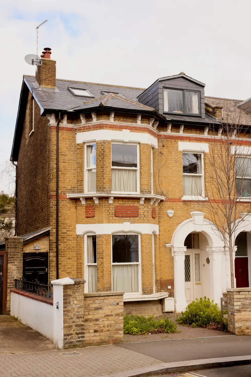 Floral Textiles, Period Details, and a Garden Oasis in a London Family Home 39 edwardian-london-townhouse-garden-oasis-buchanan-studio