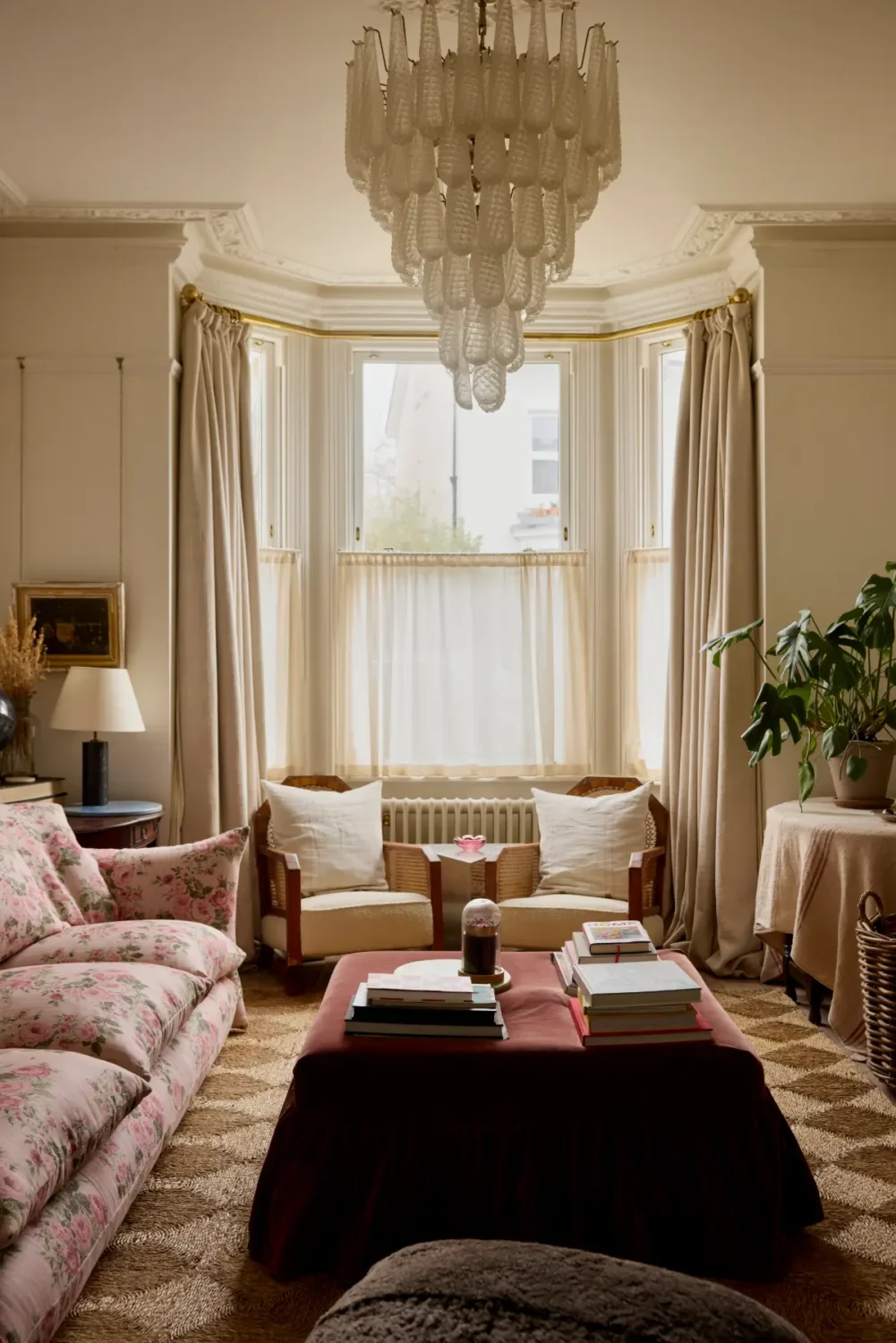 Floral Textiles, Period Details, and a Garden Oasis in a London Family Home 2 edwardian-london-townhouse-garden-oasis-buchanan-studio