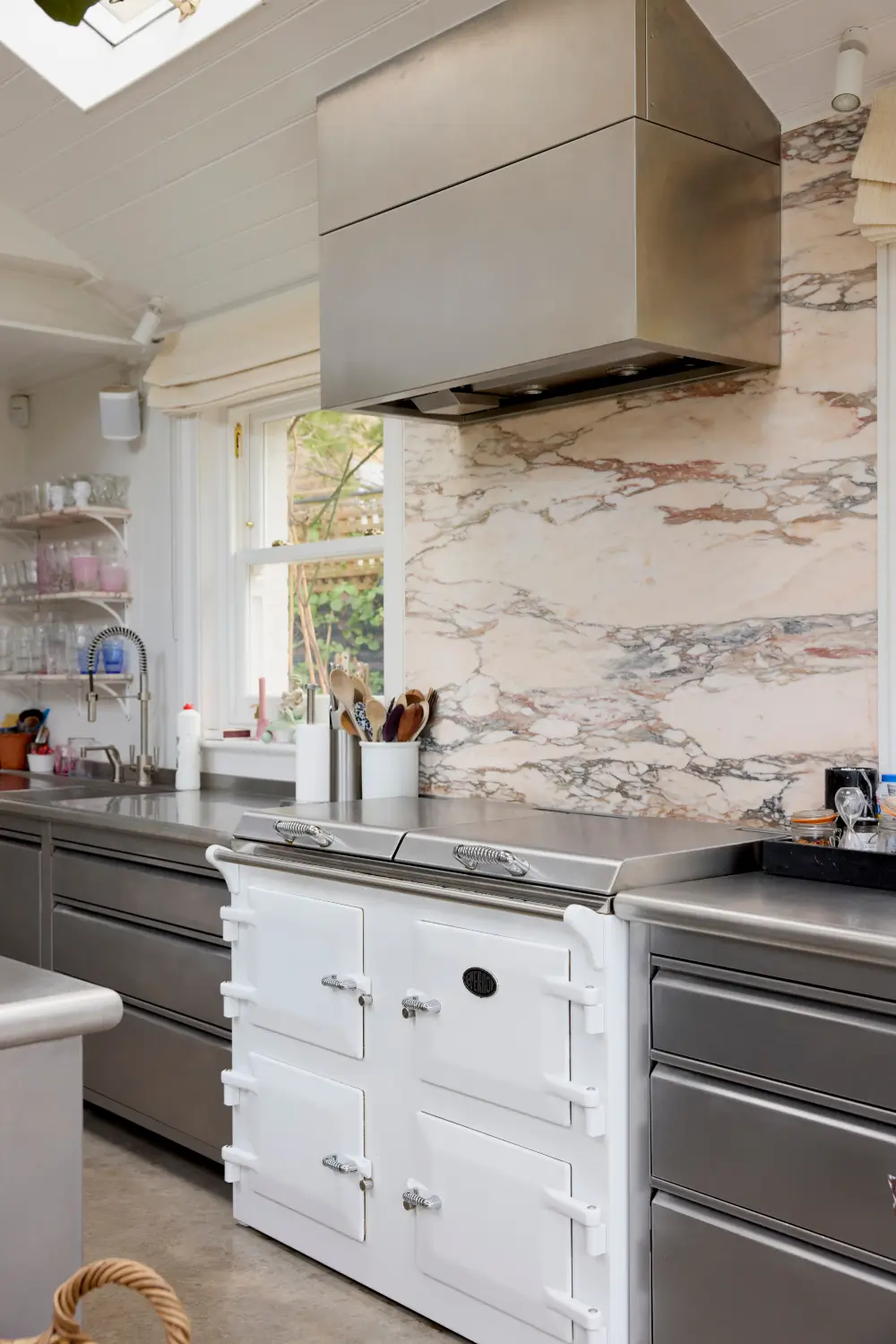 Floral Textiles, Period Details, and a Garden Oasis in a London Family Home 10 edwardian-london-townhouse-garden-oasis-buchanan-studio