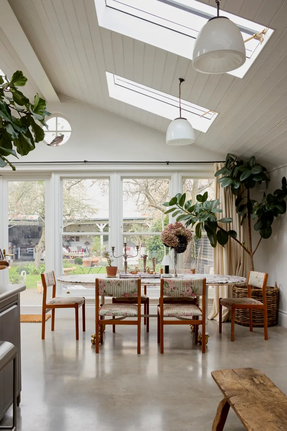 Floral Textiles, Period Details, and a Garden Oasis in a London Family Home 12 edwardian-london-townhouse-garden-oasis-buchanan-studio