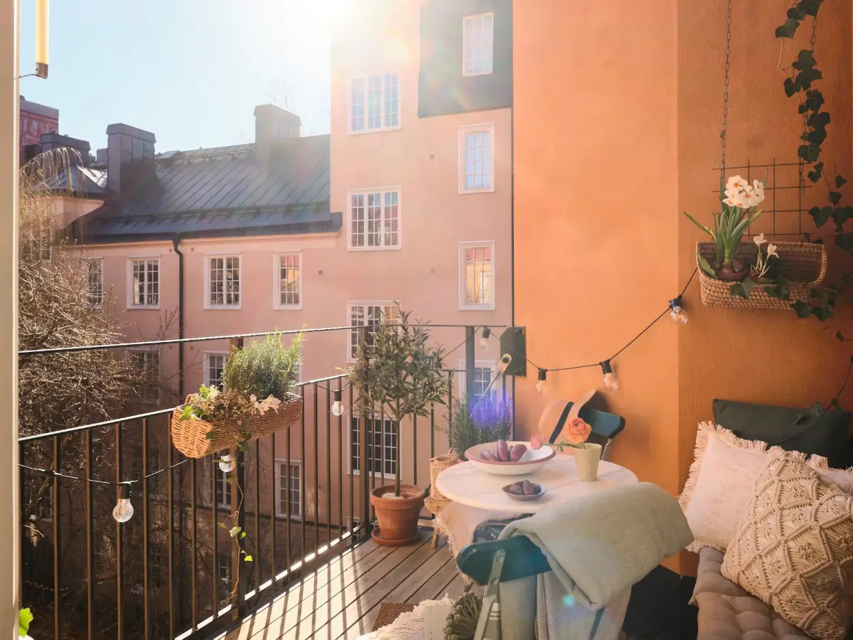 A Light Color Palette and Large Windows for a Bright Early 20th-Century Apartment 15 elegant-family-apartment-stockholm-nordroom