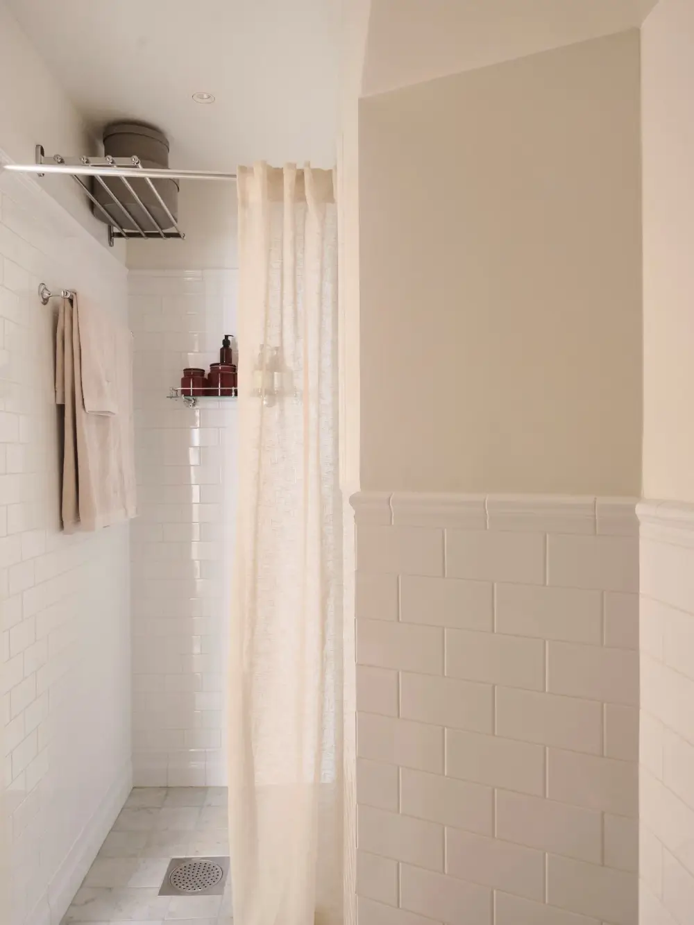 A Light Color Palette and Large Windows for a Bright Early 20th-Century Apartment 27 elegant-family-apartment-stockholm-nordroom