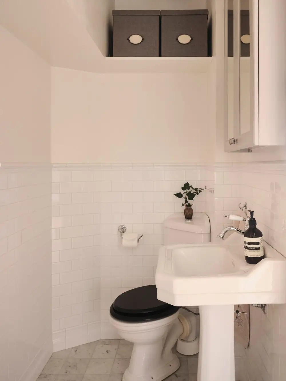 A Light Color Palette and Large Windows for a Bright Early 20th-Century Apartment 28 elegant-family-apartment-stockholm-nordroom