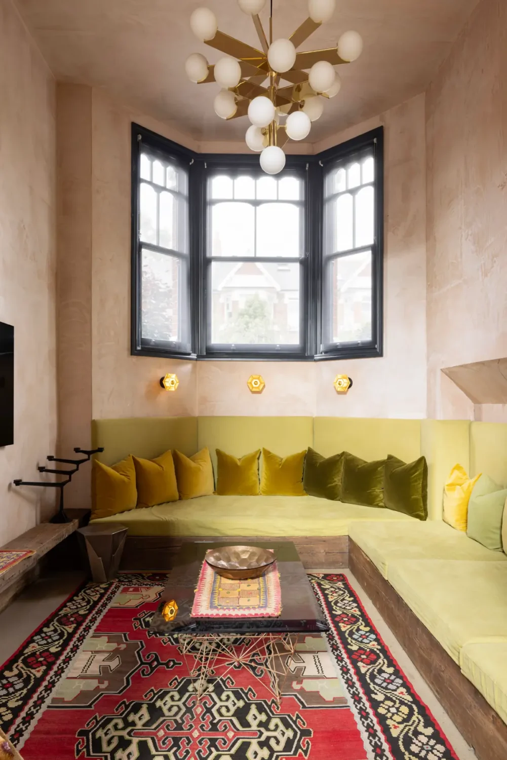 A Victorian House with a Grand Contemporary Extended Living Space 11 extended-victorian-family-home-queens-park