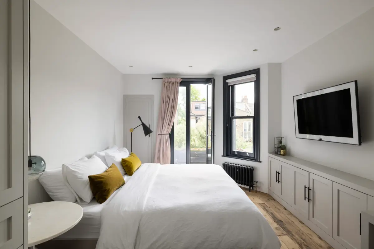 A Victorian House with a Grand Contemporary Extended Living Space 14 extended-victorian-family-home-queens-park