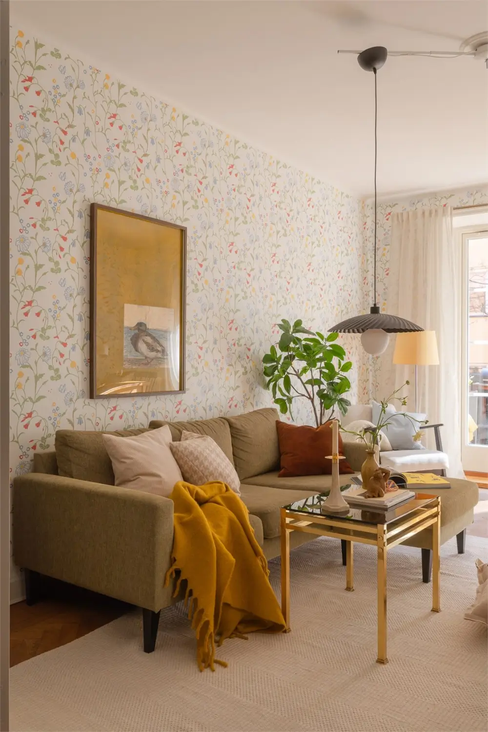 Floral Wallpaper in a Ground Floor 1930s Apartment in Stockholm 2 floral-wallpaper-ground-floor-stockholm-apartment-nordroom