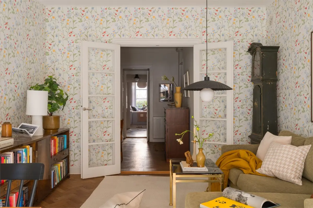 Floral Wallpaper in a Ground Floor 1930s Apartment in Stockholm 15 floral-wallpaper-ground-floor-stockholm-apartment-nordroom