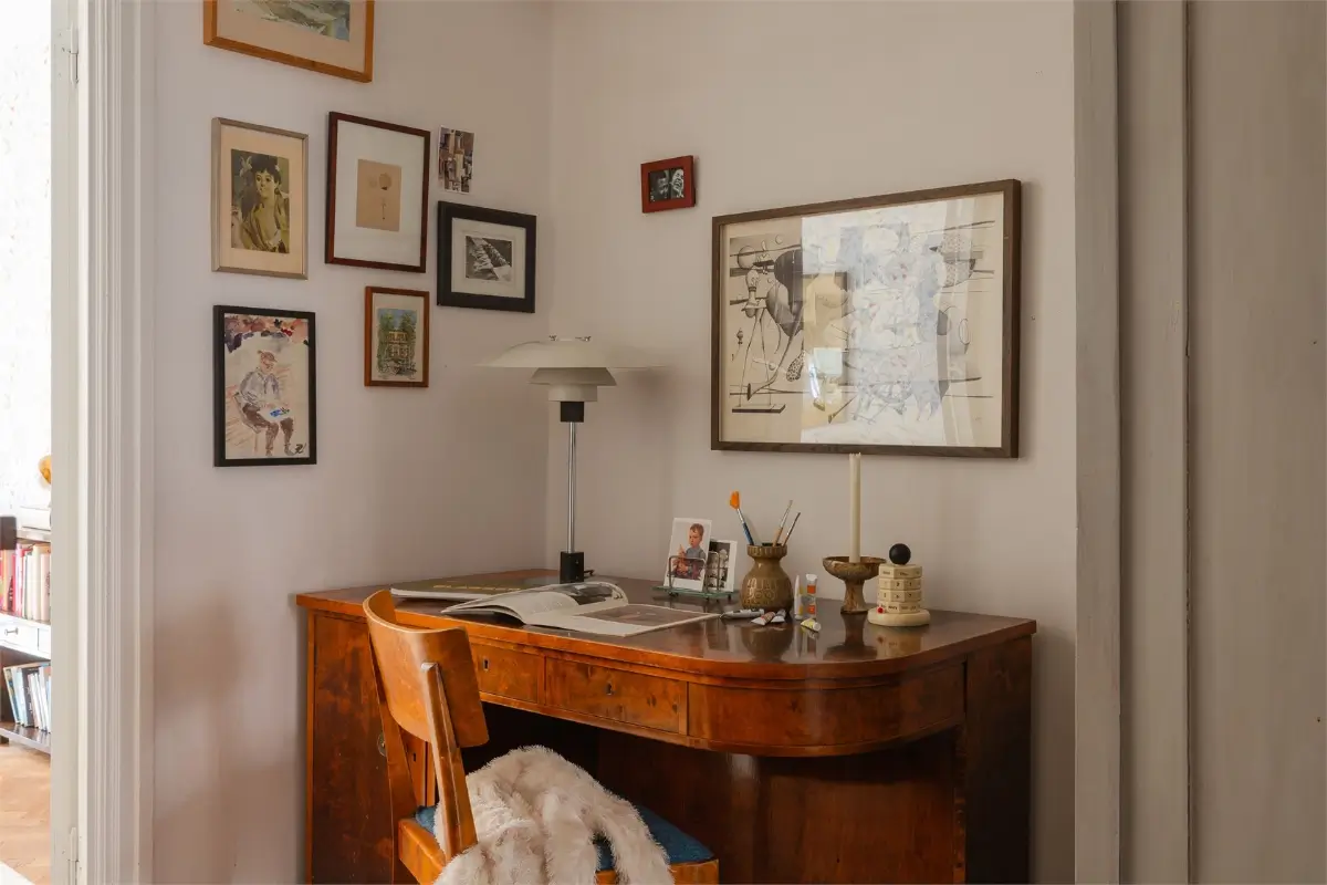 Floral Wallpaper in a Ground Floor 1930s Apartment in Stockholm 17 floral-wallpaper-ground-floor-stockholm-apartment-nordroom