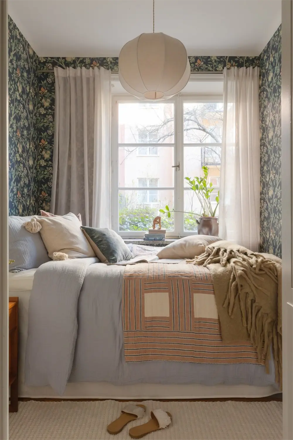 Floral Wallpaper in a Ground Floor 1930s Apartment in Stockholm 27 floral-wallpaper-ground-floor-stockholm-apartment-nordroom