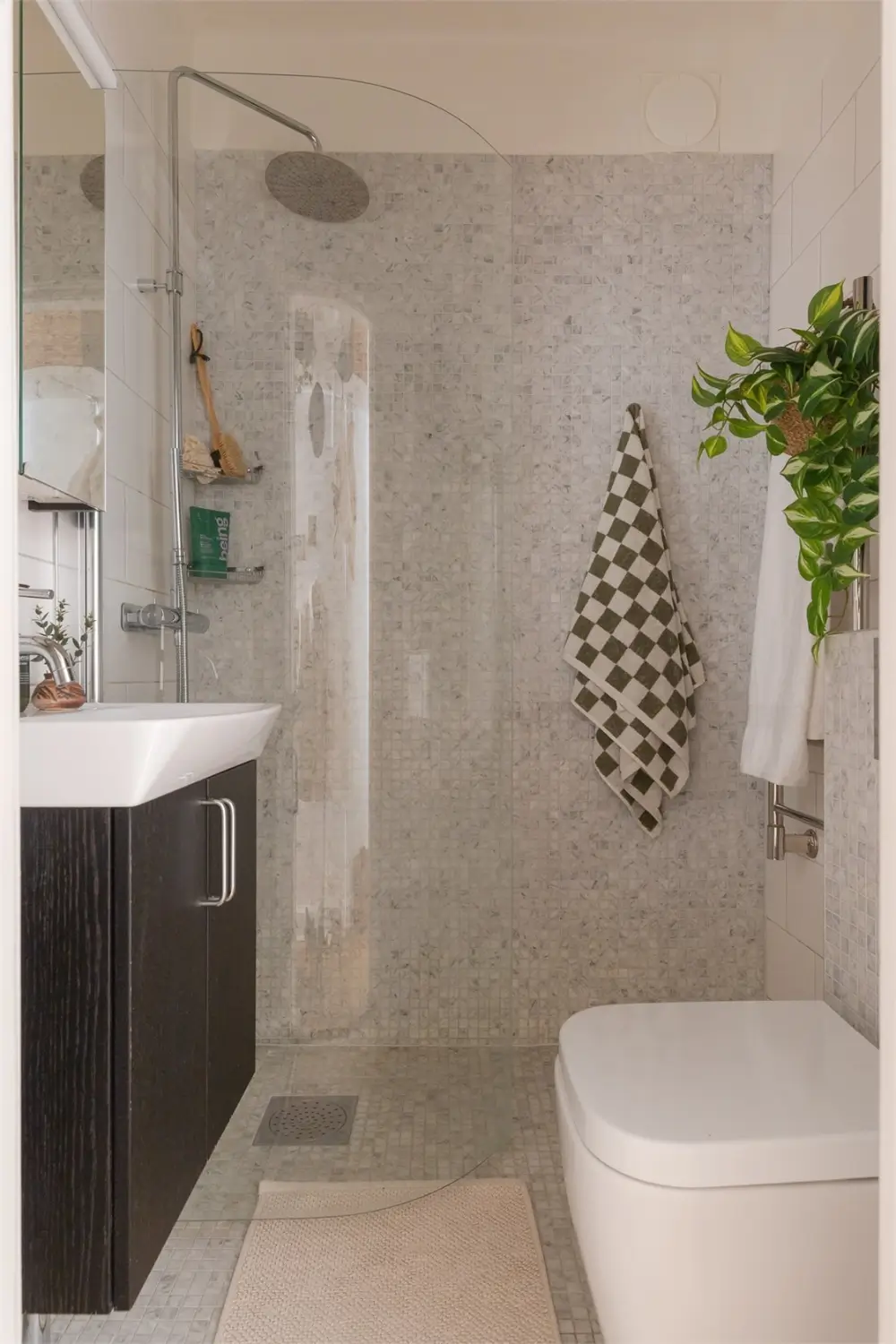 Floral Wallpaper in a Ground Floor 1930s Apartment in Stockholm 32 floral-wallpaper-ground-floor-stockholm-apartment-nordroom