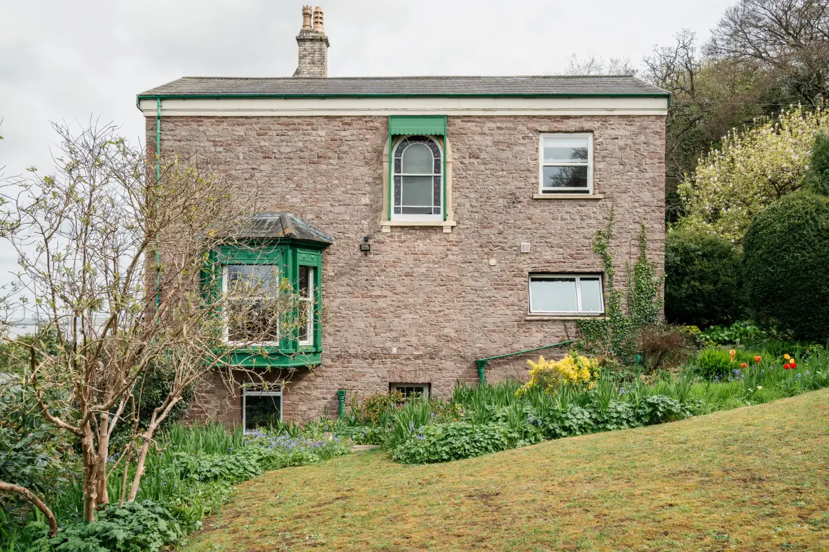 A Spacious 1830s Family Home With Sea Views in Somerset 29 georgian-seaside-home-portishead-somerset
