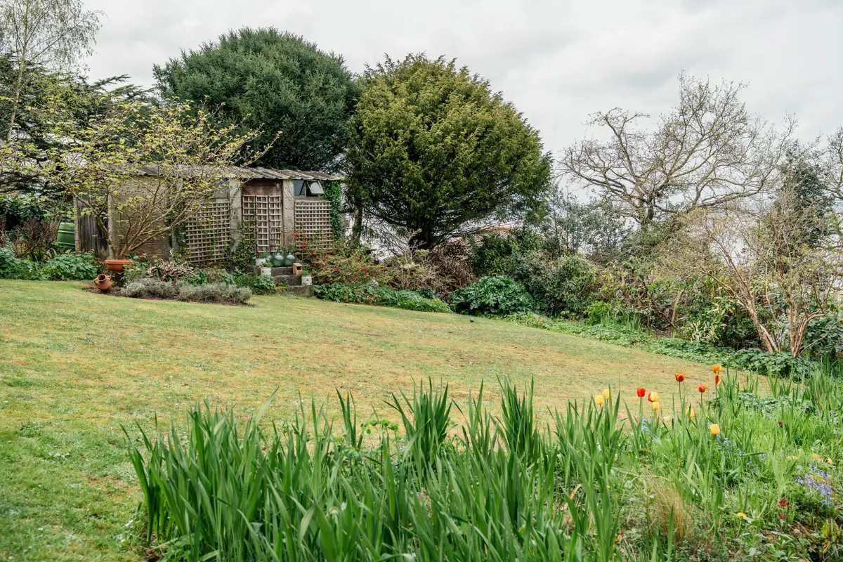 A Spacious 1830s Family Home With Sea Views in Somerset 35 georgian-seaside-home-portishead-somerset