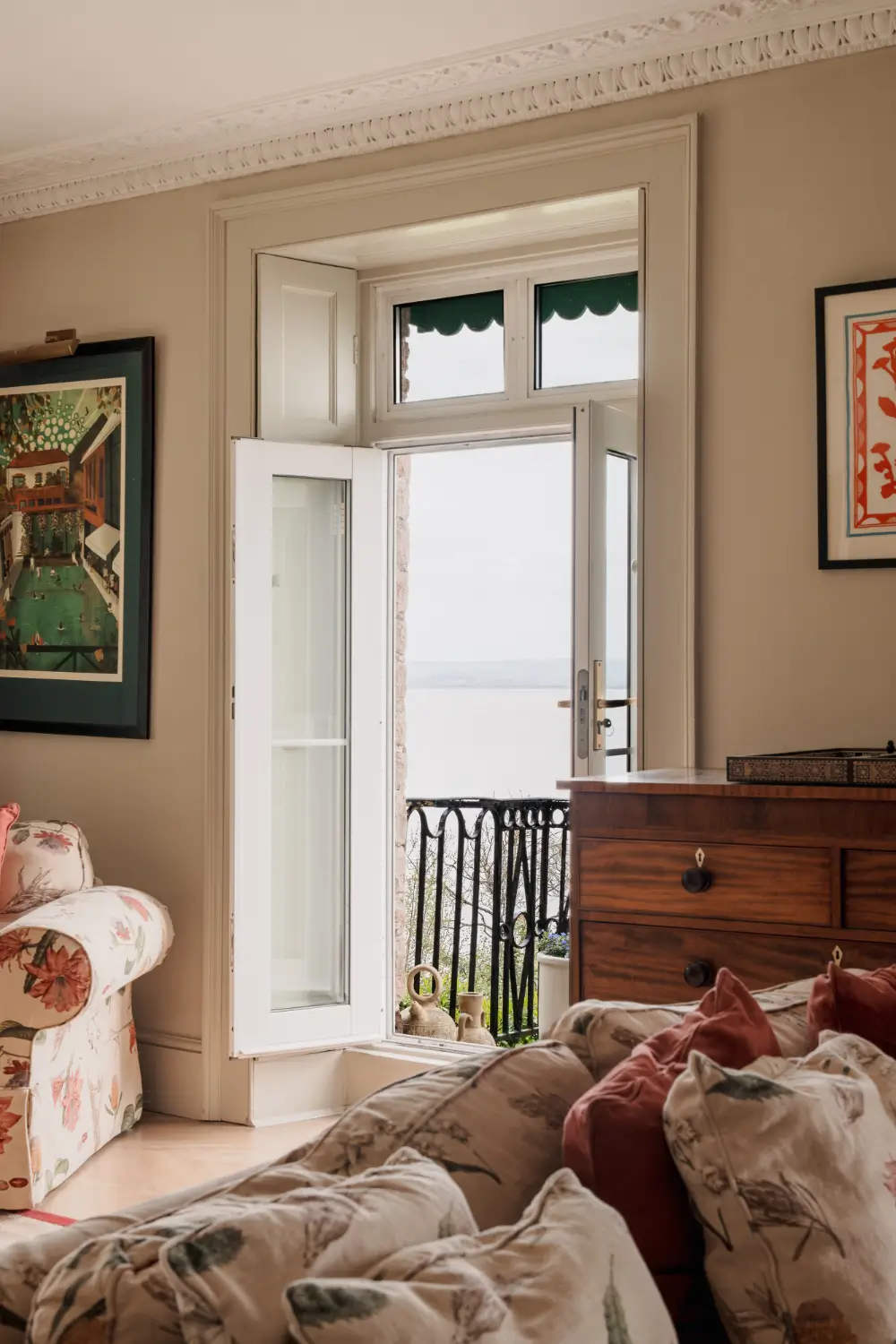 A Spacious 1830s Family Home With Sea Views in Somerset 12 georgian-seaside-home-portishead-somerset