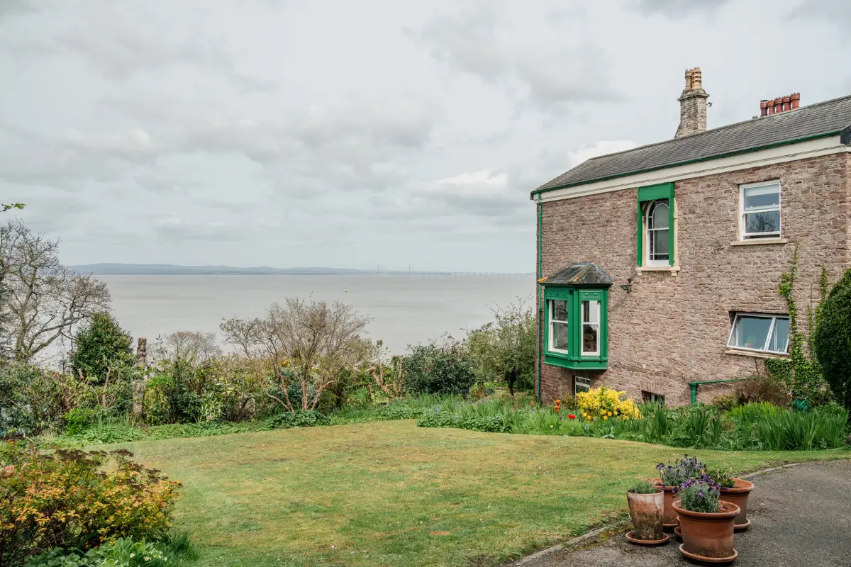 A Spacious 1830s Family Home With Sea Views in Somerset 30 georgian-seaside-home-portishead-somerset