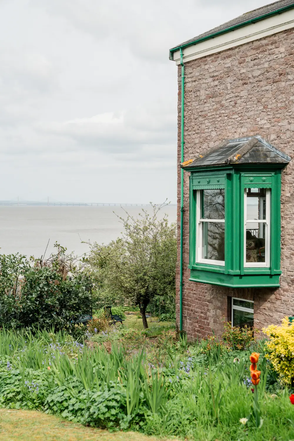 A Spacious 1830s Family Home With Sea Views in Somerset 37 georgian-seaside-home-portishead-somerset