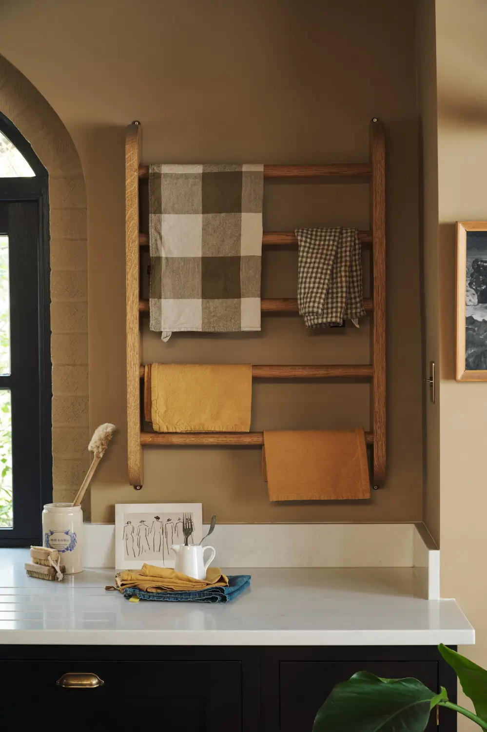 A Grand deVOL Shaker Kitchen in a Late 19th-Century Home 10 grand-kitchen-devol-shaker-cabinets-19th-century-house-england-nordroom