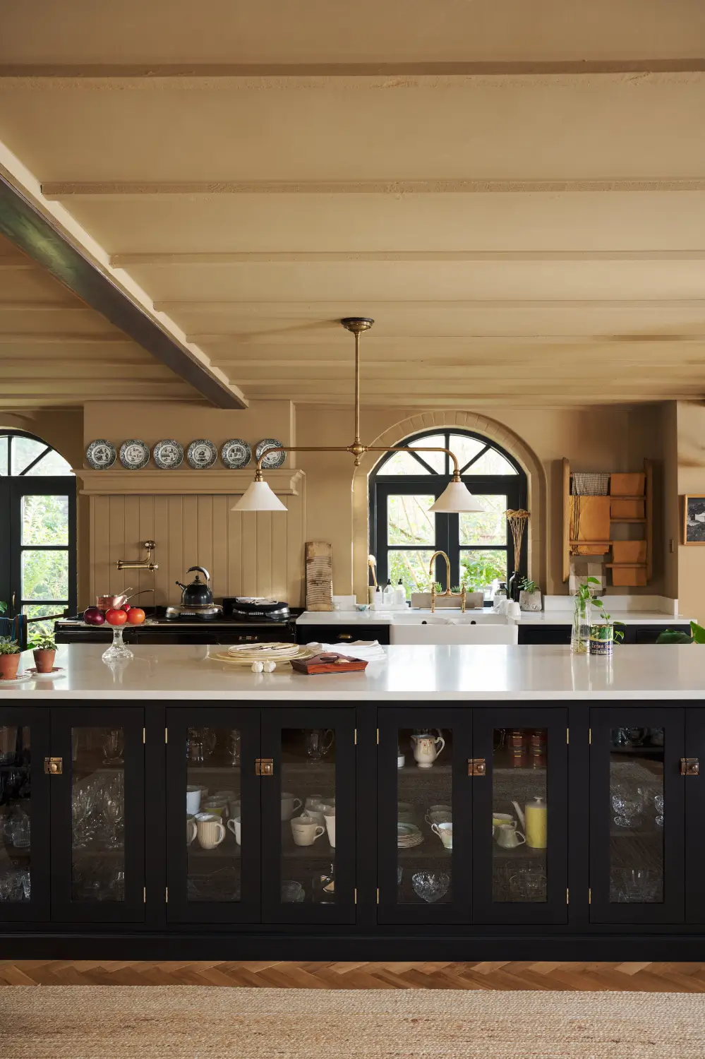 A Grand deVOL Shaker Kitchen in a Late 19th-Century Home 13 grand-kitchen-devol-shaker-cabinets-19th-century-house-england-nordroom