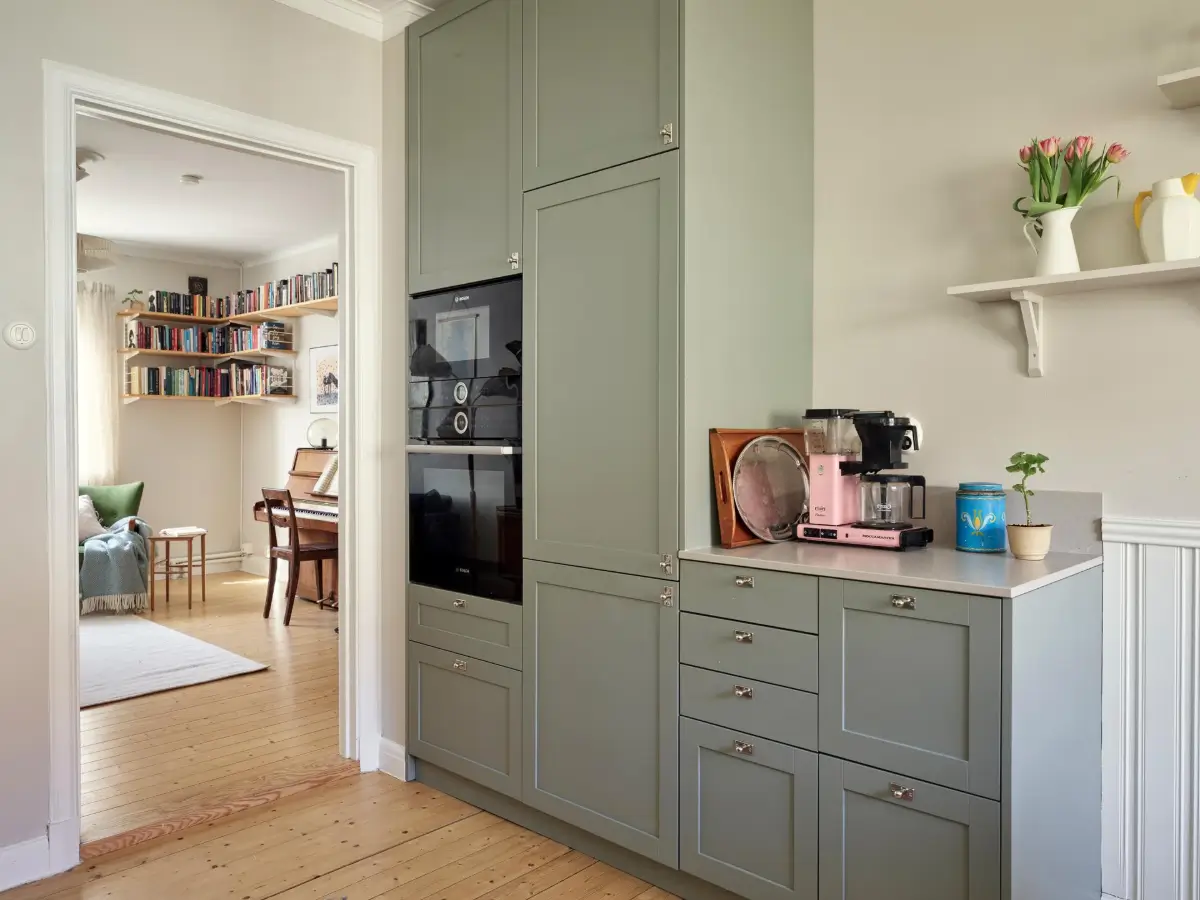 A Charming 1920s Apartment in Gothenburg 16 historic-character-light-scandinavian-apartment-nordroom