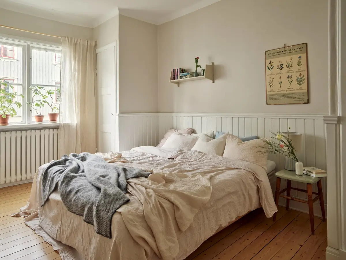 A Charming 1920s Apartment in Gothenburg 21 historic-character-light-scandinavian-apartment-nordroom