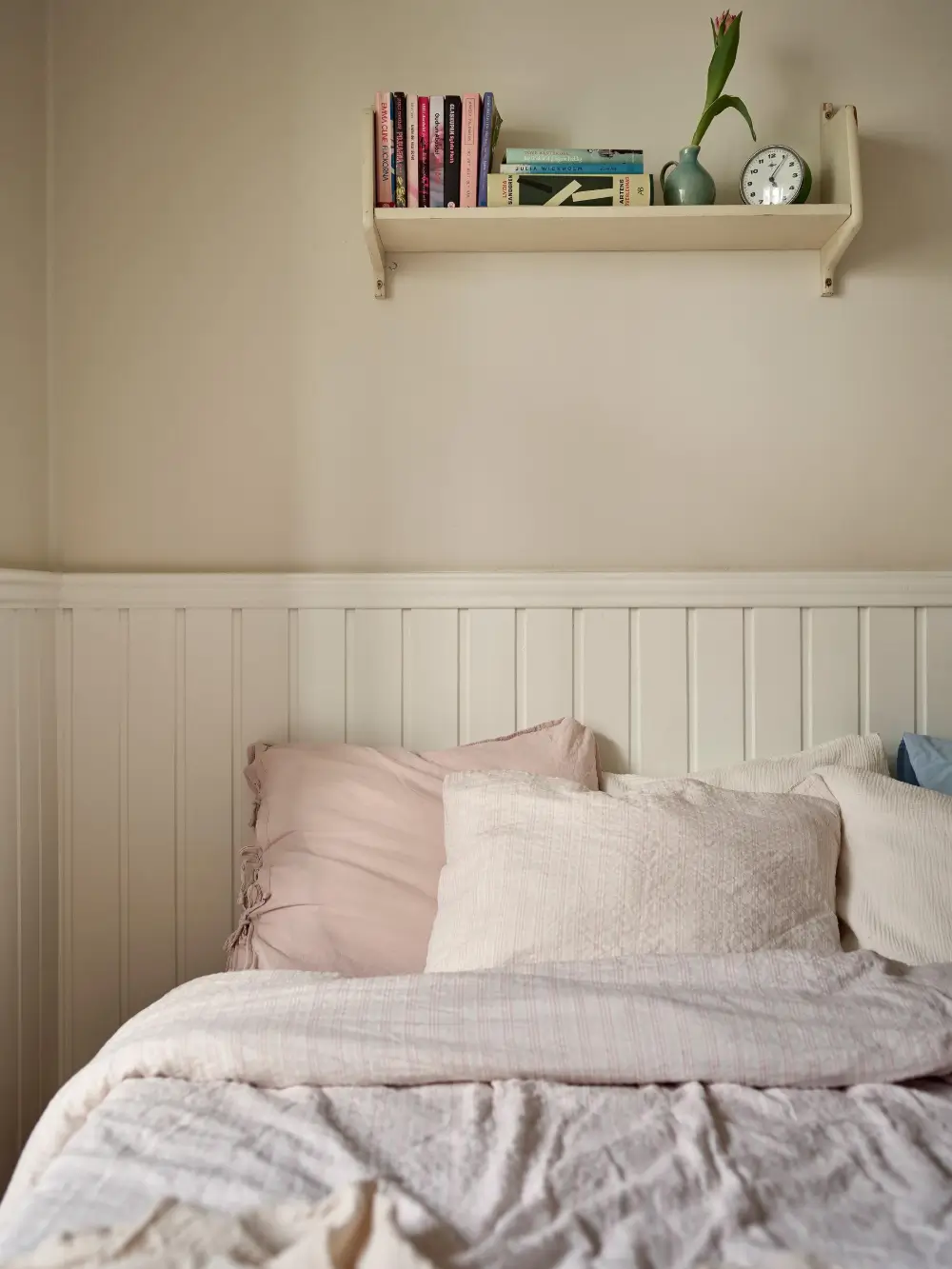 A Charming 1920s Apartment in Gothenburg 22 historic-character-light-scandinavian-apartment-nordroom