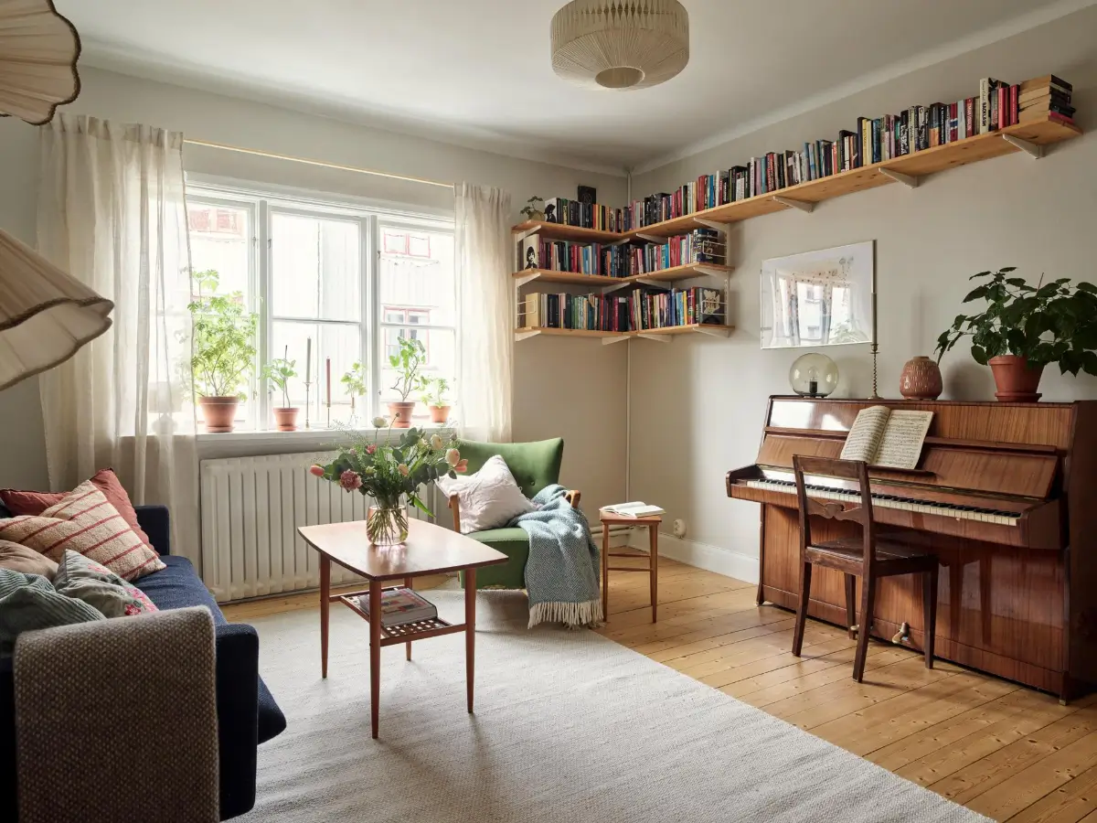 A Charming 1920s Apartment in Gothenburg 1 historic-character-light-scandinavian-apartment-nordroom
