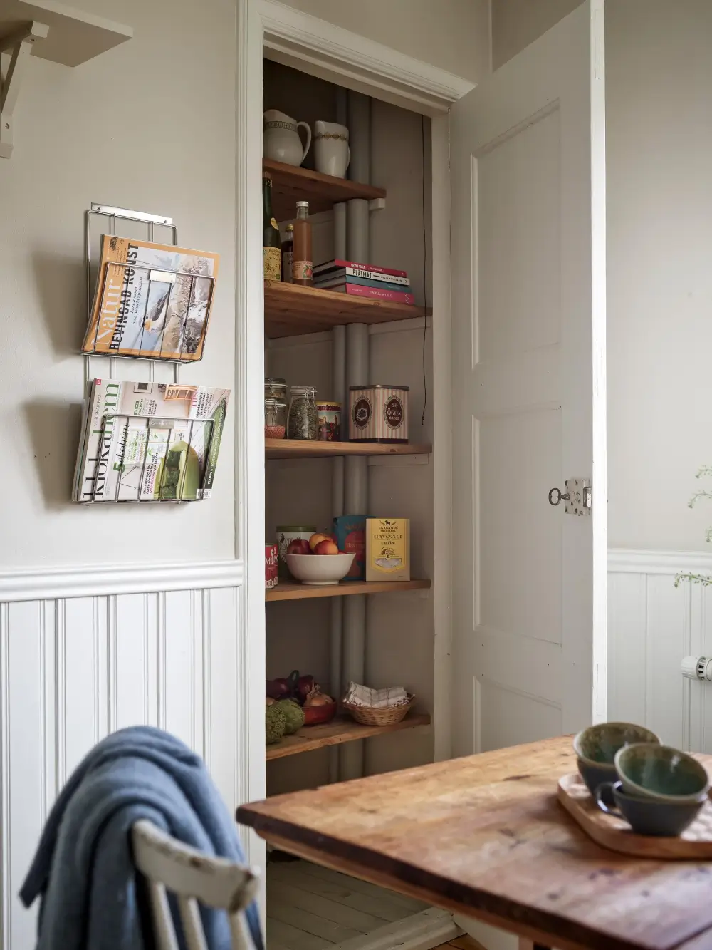 A Charming 1920s Apartment in Gothenburg 13 historic-character-light-scandinavian-apartment-nordroom