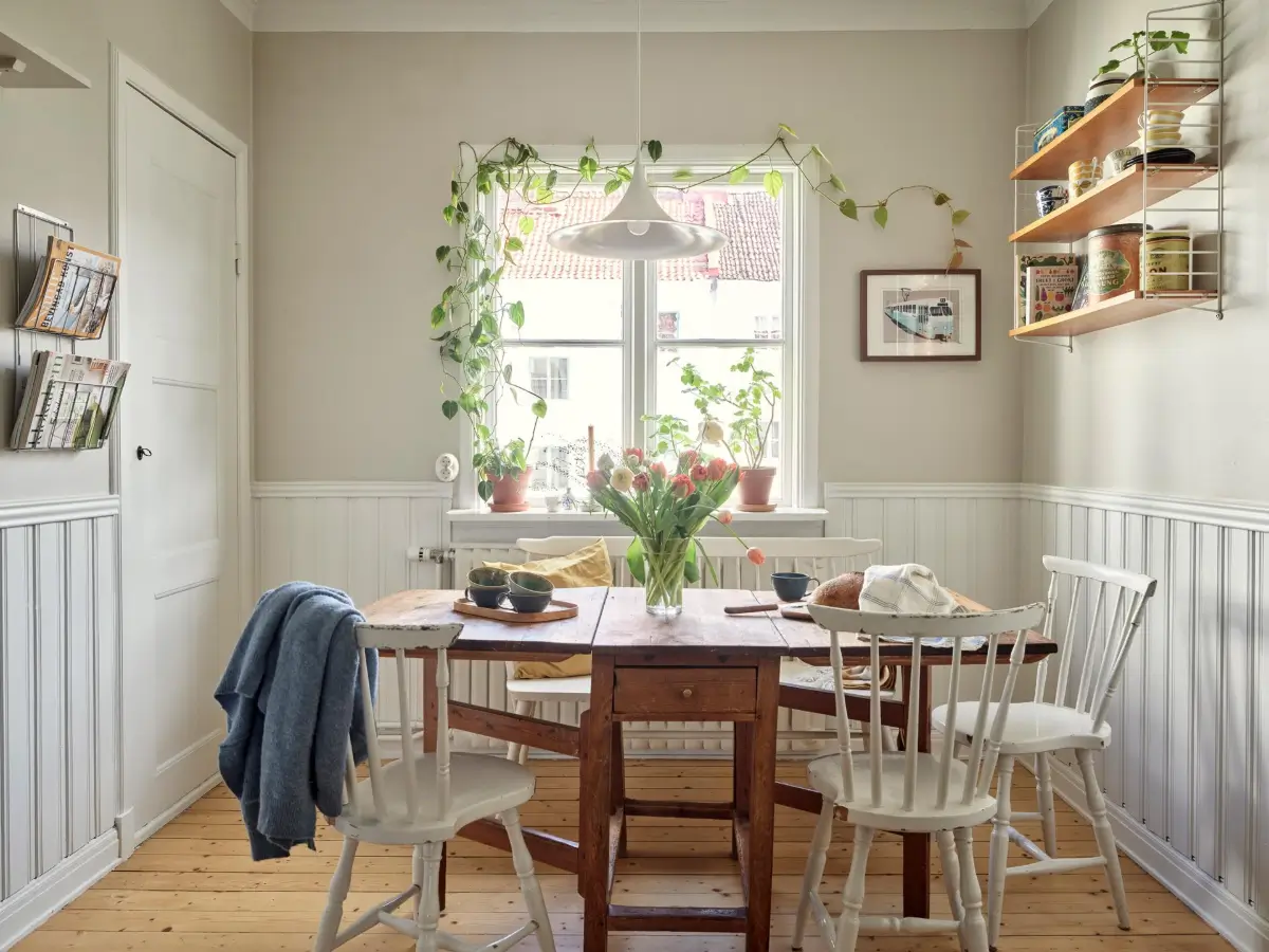 A Charming 1920s Apartment in Gothenburg 11 historic-character-light-scandinavian-apartment-nordroom