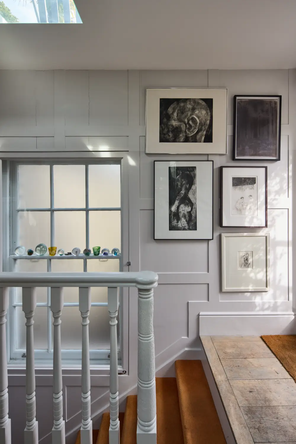A Light, Art-Filled Soho Apartment with a Private Rooftop Terrace 11 light-art-filled-soho-apartment-rooftop-garden