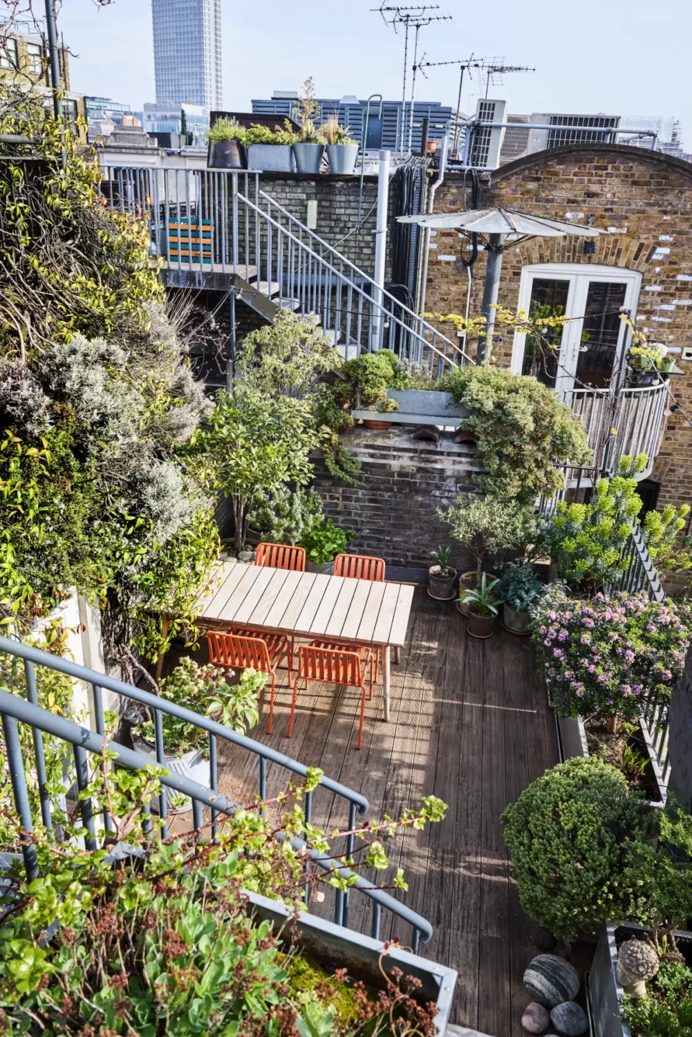 A Light, Art-Filled Soho Apartment with a Private Rooftop Terrace 24 light-art-filled-soho-apartment-rooftop-garden