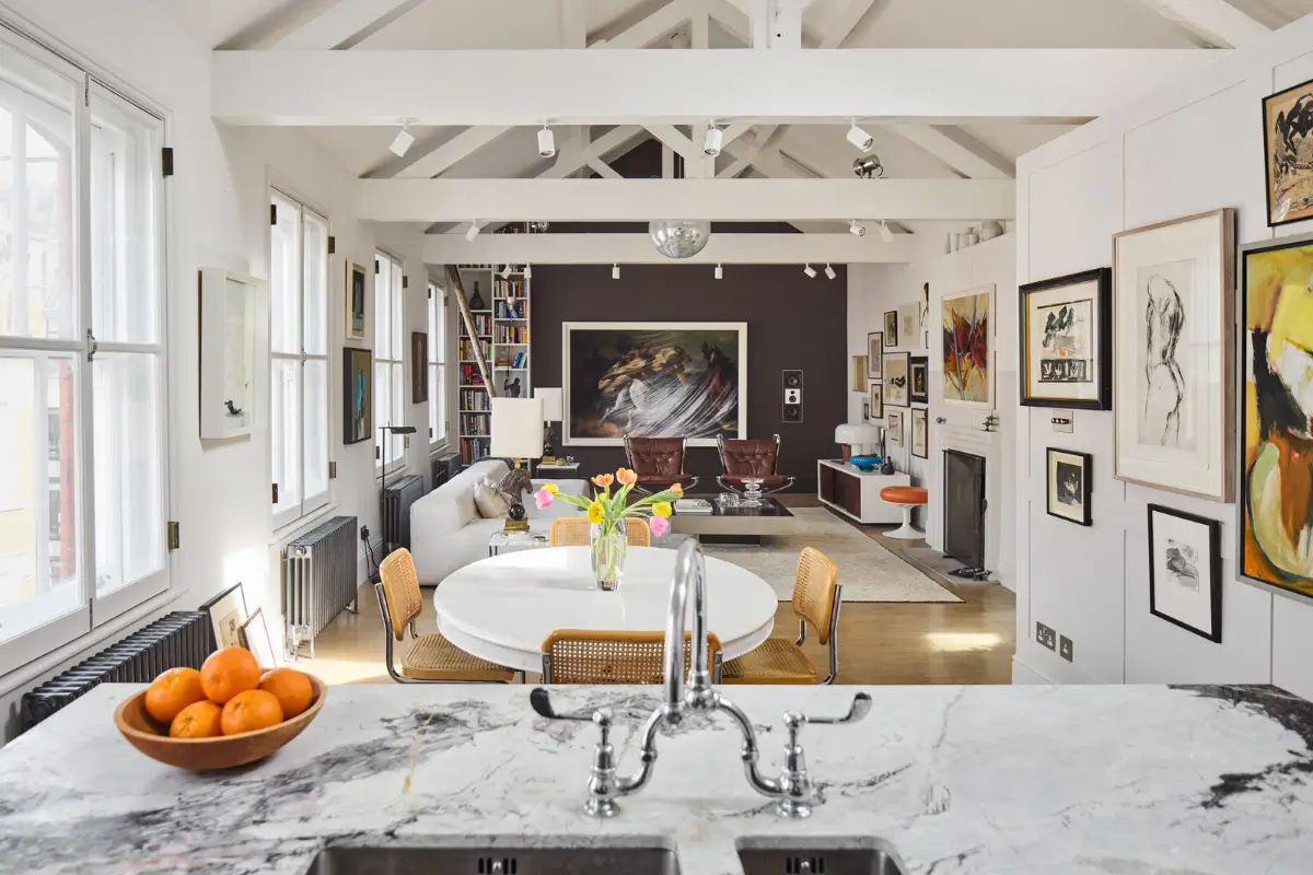 A Light, Art-Filled Soho Apartment with a Private Rooftop Terrace 7 light-art-filled-soho-apartment-rooftop-garden