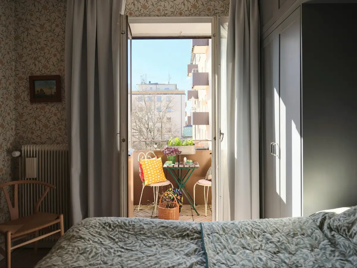 A Harmonious Color and Material Palette in a 1930s Apartment 15 light-filled-renovated-1930s-corner-apartment-stockholm-nordroom