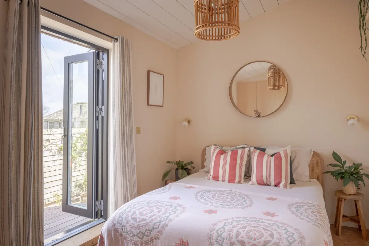 A Modern Cottage with Pink Plaster Walls and a Central Courtyard Garden 15 modern-three-bedroom-cottage-cornwall-nordroom