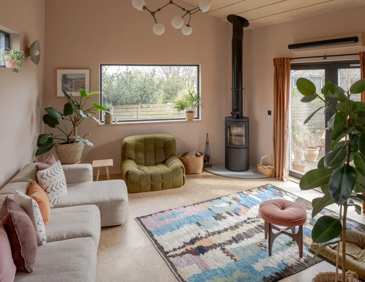A Modern Cottage with Pink Plaster Walls and a Central Courtyard Garden 7 modern-three-bedroom-cottage-cornwall-nordroom