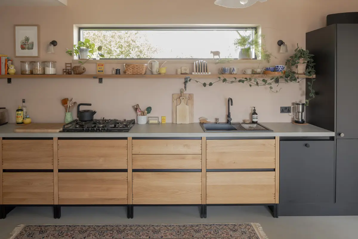 A Modern Cottage with Pink Plaster Walls and a Central Courtyard Garden 2 modern-three-bedroom-cottage-cornwall-nordroom
