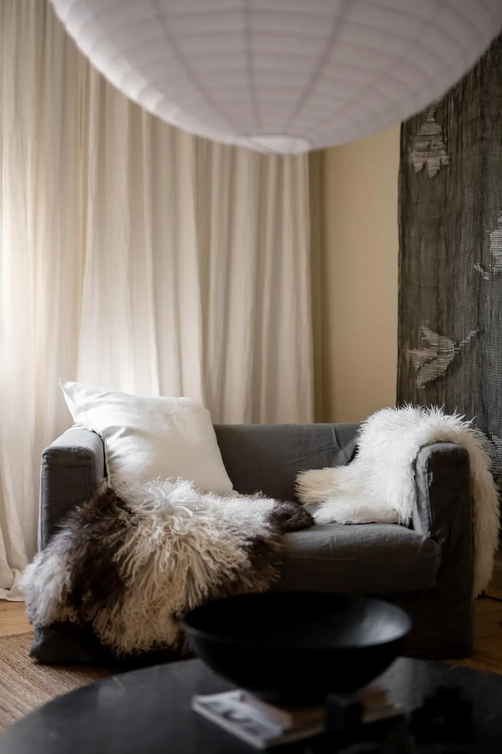 A Serene Palette and a Lovely Custom-Built Kitchen in a Gothenburg Apartment 12 natural-materials-serene-colors-gothenburg-apartment-nordroom