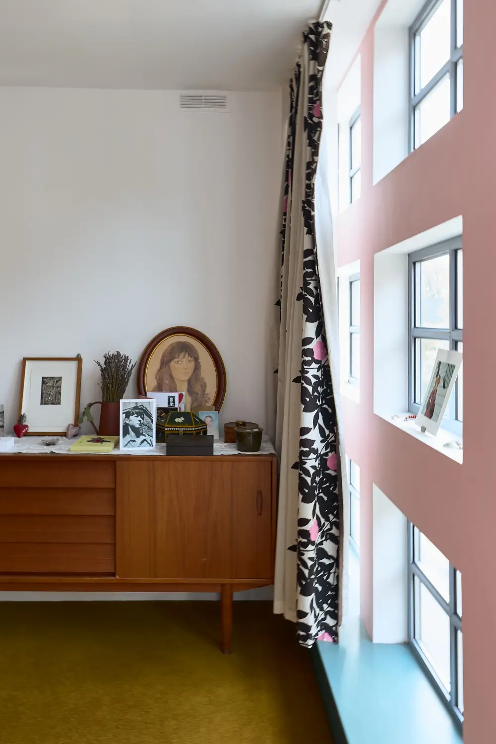 An Abundance of Color in a Unique and Playful London House 32 playful-colorful-architect-designed-blue-house-london